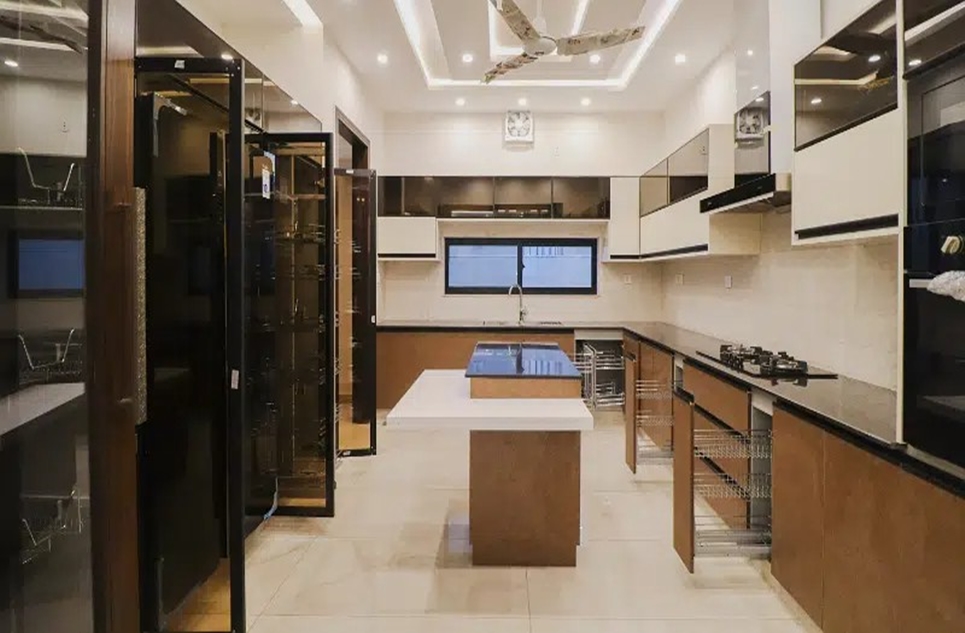 1 kanal house for rent in DHA Lahore