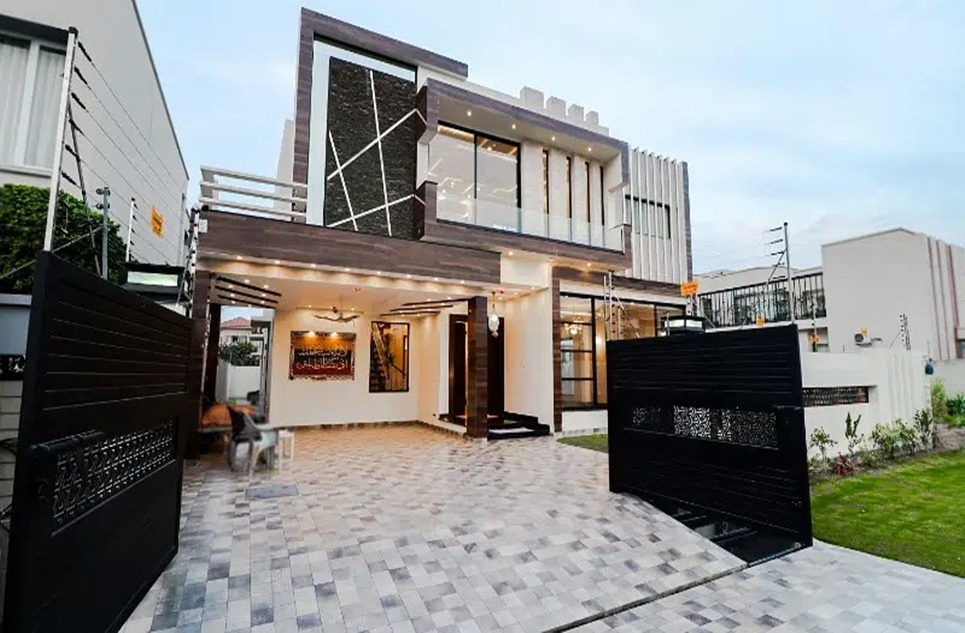 1 kanal house for rent in DHA Lahore