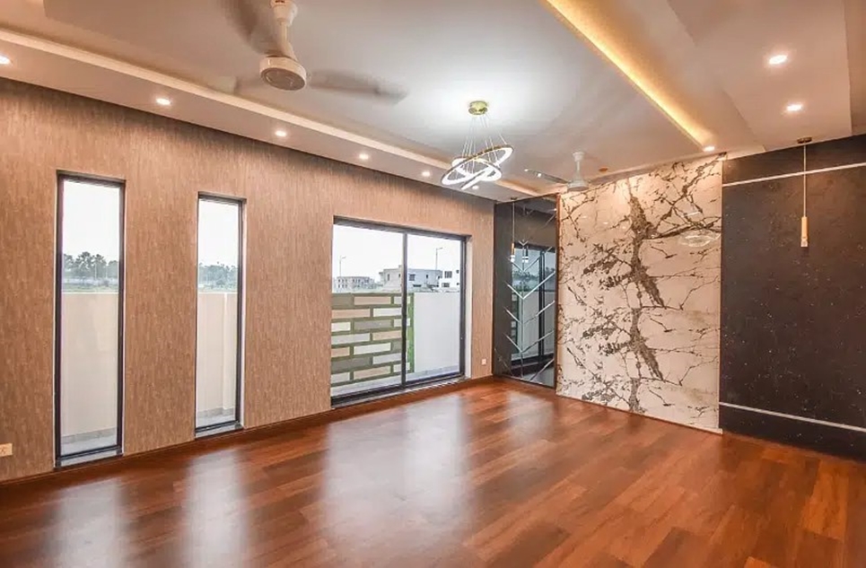 house for rent in Phase 8 DHA Lahore