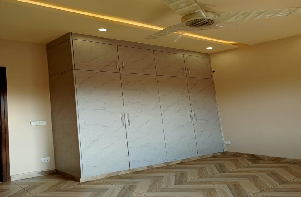 4 marla house for rent in GT Road Lahore