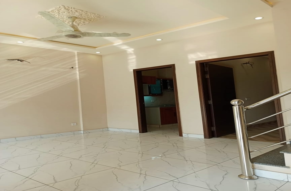 4 marla house for rent in GT Road Lahore