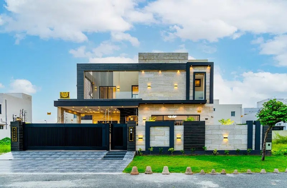 1 kanal house for rent in Phase 8 DHA Lahore