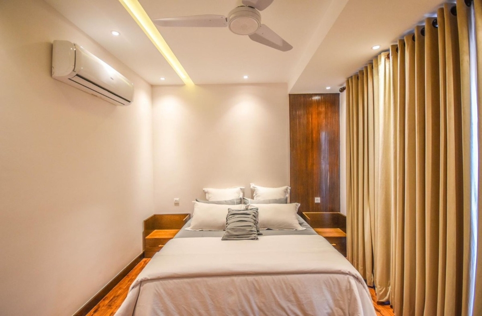 1 kanal house for rent in Phase 8 DHA Lahore