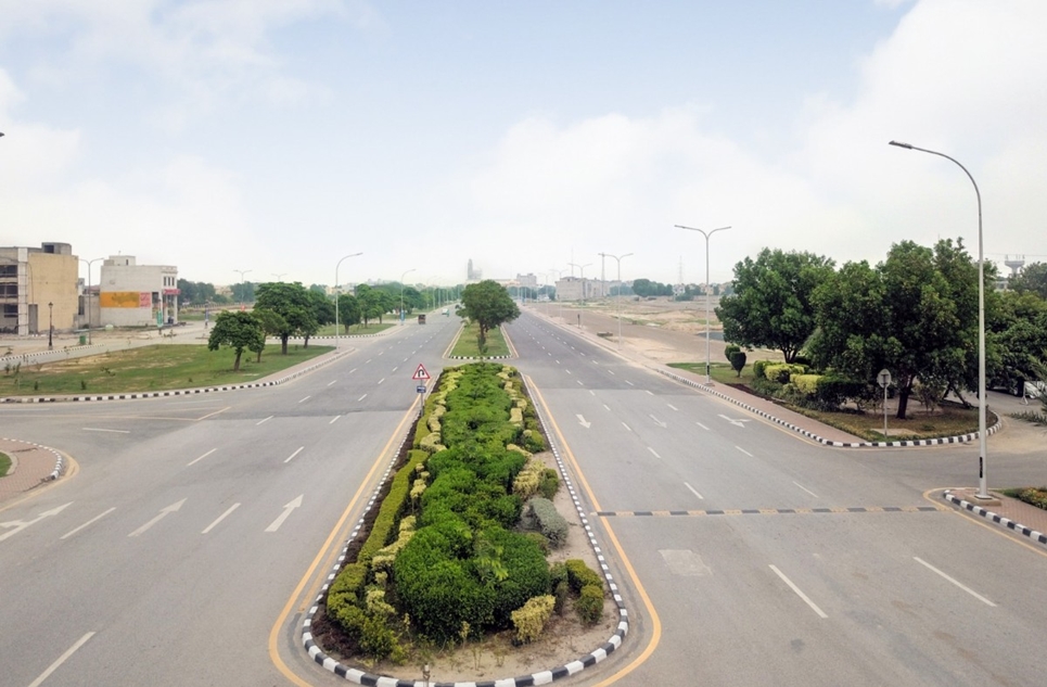 5 marla plot for sale in Lake City Lahore