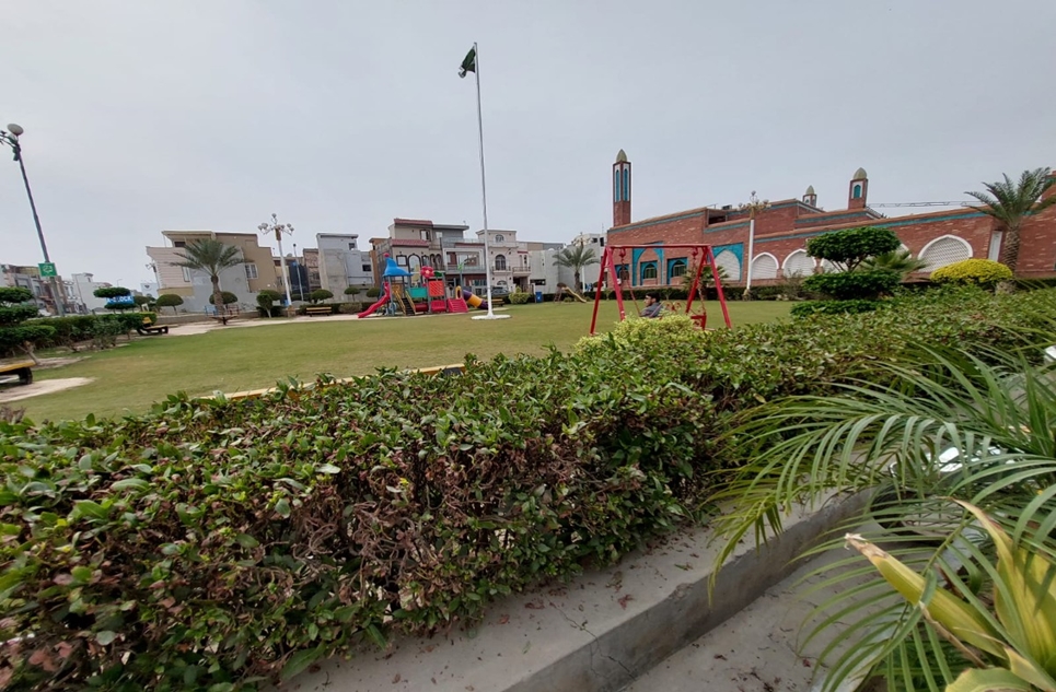 5 marla plot for sale in Phase 2 Al-Kabir Town Lahore