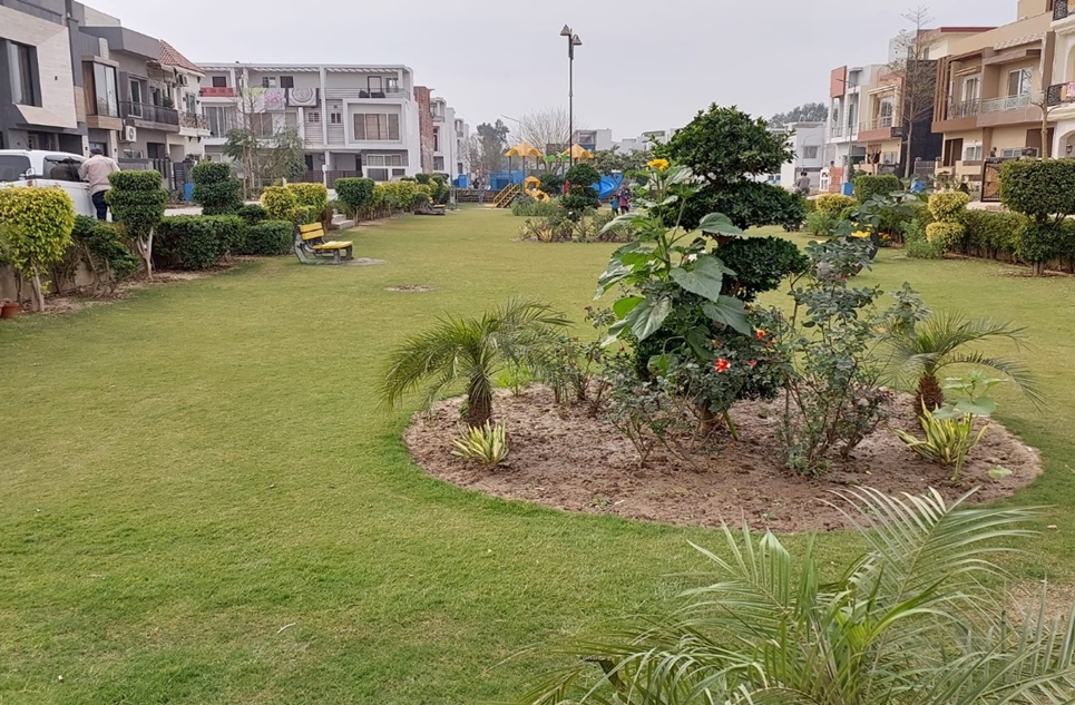 5 marla plot for sale in Phase 2 Al-Kabir Town Lahore