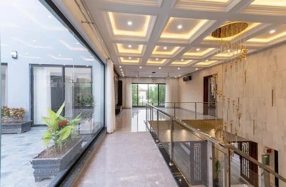 1 kanal house for rent in Phase 6 DHA Lahore