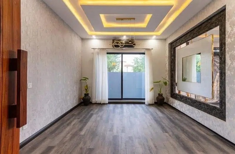 1 kanal house for rent in Phase 6 DHA Lahore
