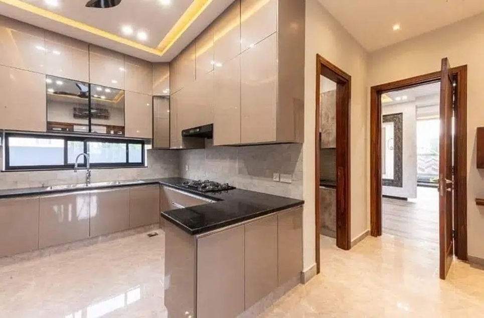 1 kanal house for rent in Phase 6 DHA Lahore
