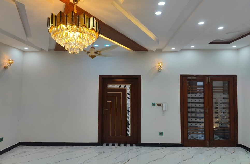 house for sale in Bahria Orchard Lahore