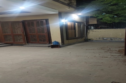 10 marla house for sale in Gulshan-e-Lahore Lahore