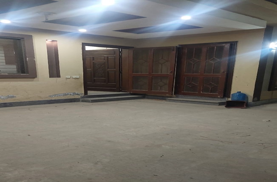 10 marla house for sale in Gulshan-e-Lahore Lahore