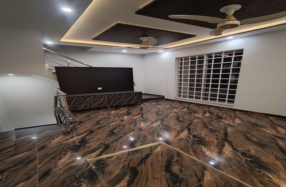 5 marla house for sale in Bahria Orchard Lahore
