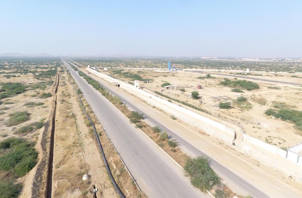 120 square yard plot for sale in Hawkes Bay Karachi