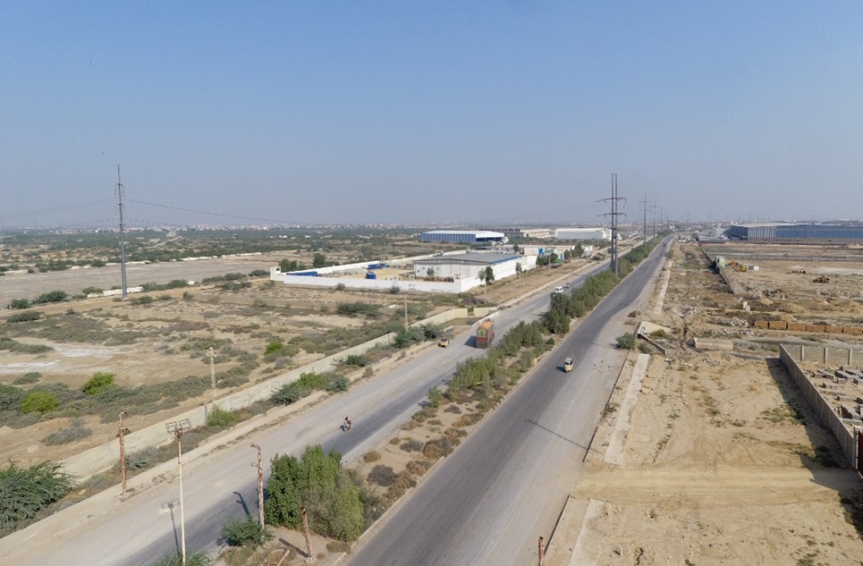 120 square yard plot for sale in Hawkes Bay Karachi