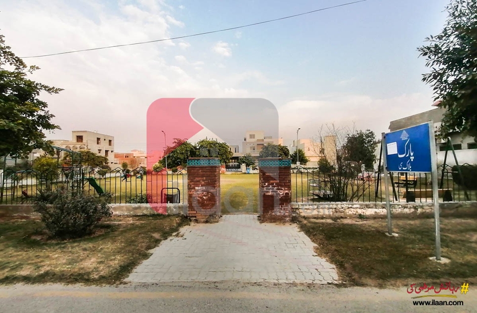 10 marla plot for sale in Canal Garden Lahore
