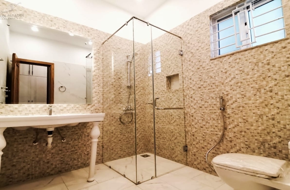 1 kanal house for sale in Phase 2 DHA Islamabad