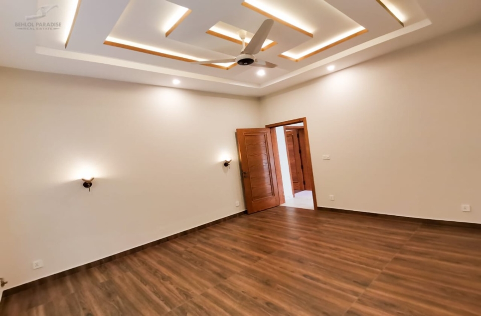1 kanal house for sale in Phase 2 DHA Islamabad