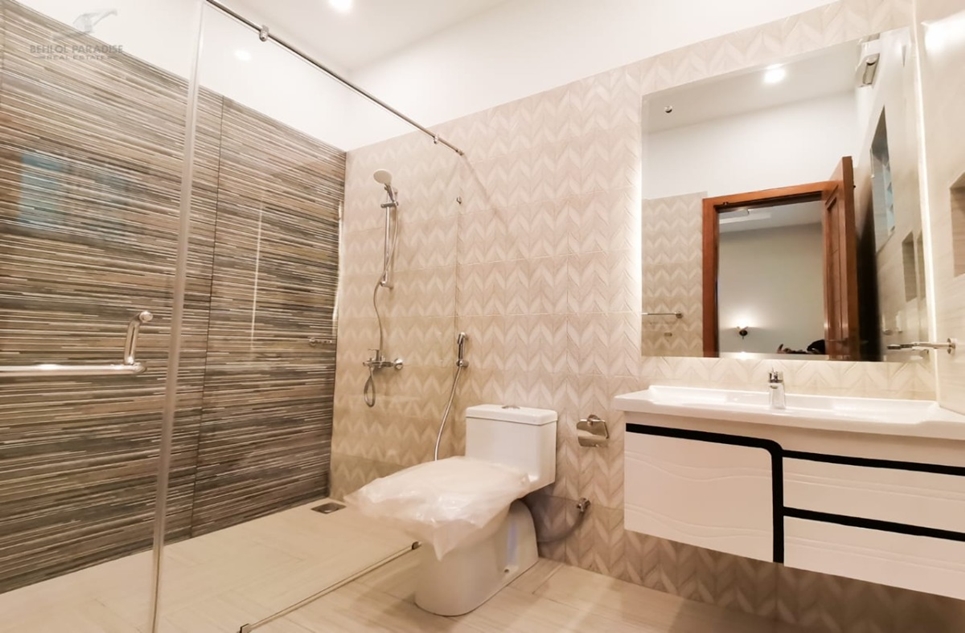 1 kanal house for sale in Phase 2 DHA Islamabad