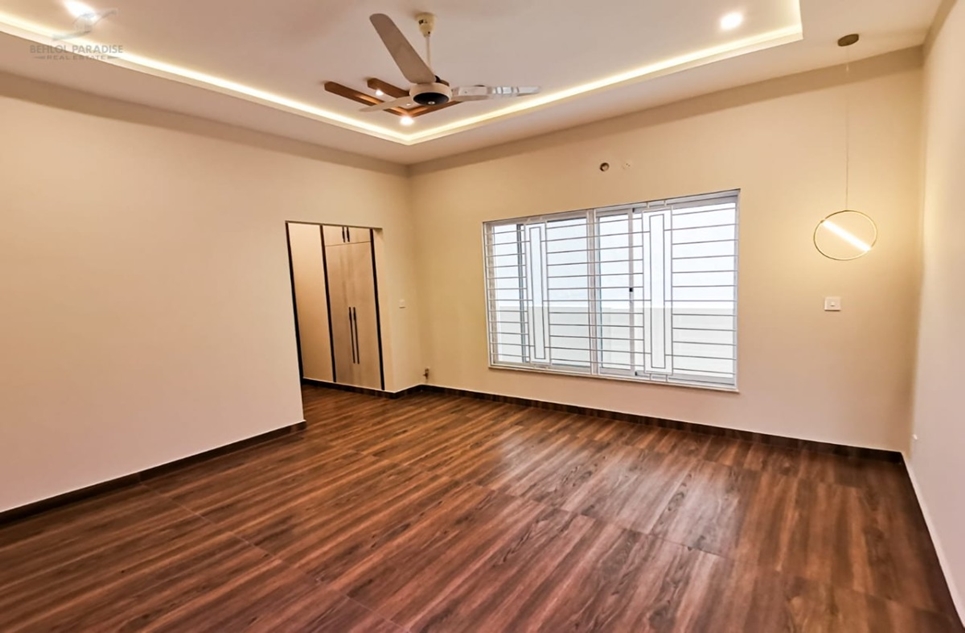 1 kanal house for sale in Phase 2 DHA Islamabad