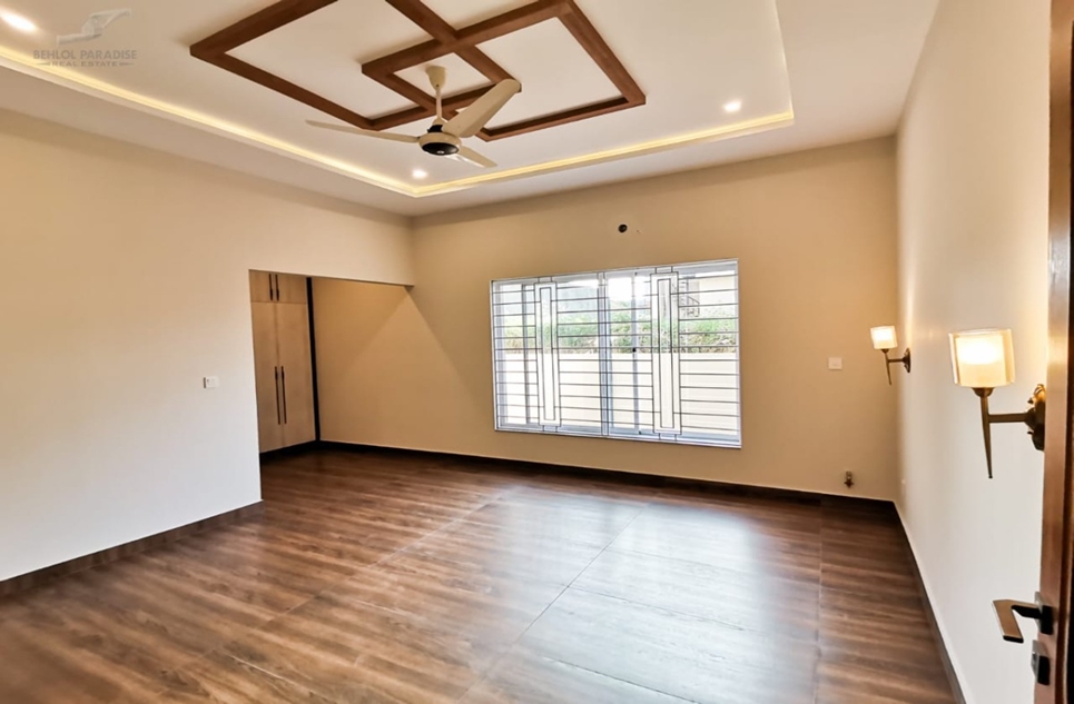 1 kanal house for sale in Phase 2 DHA Islamabad