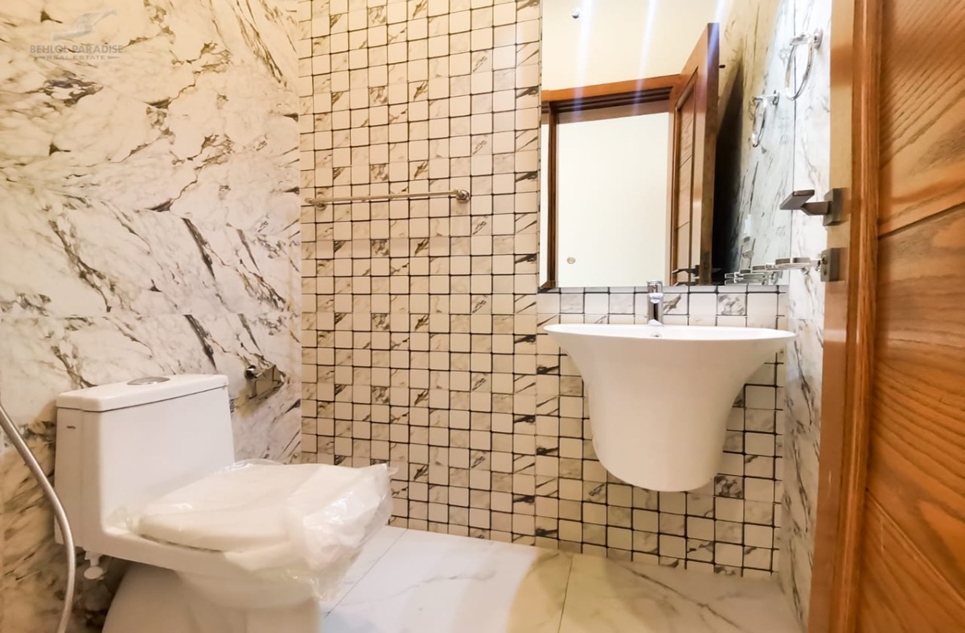 1 kanal house for sale in Phase 2 DHA Islamabad