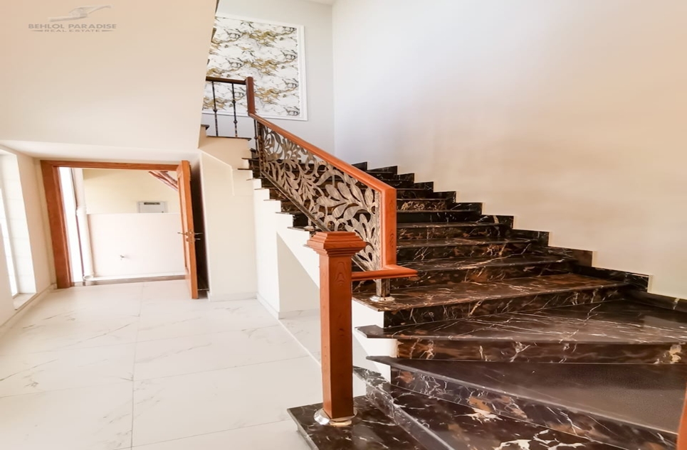1 kanal house for sale in Phase 2 DHA Islamabad