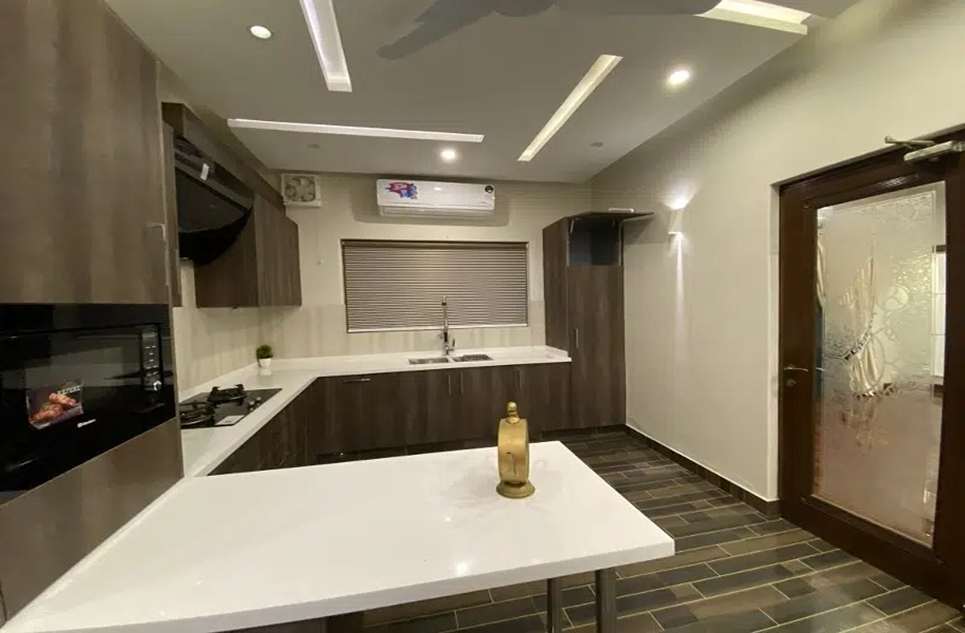 1 kanal house for rent in Phase 6 DHA Lahore