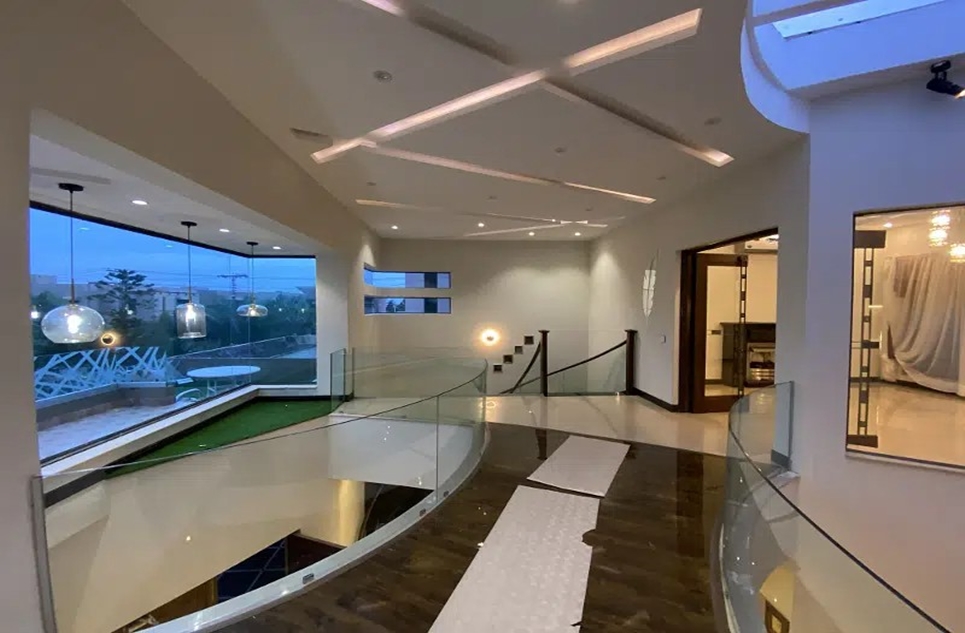 1 kanal house for rent in Phase 6 DHA Lahore