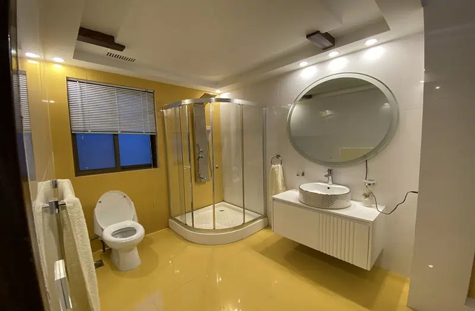 1 kanal house for rent in Phase 6 DHA Lahore