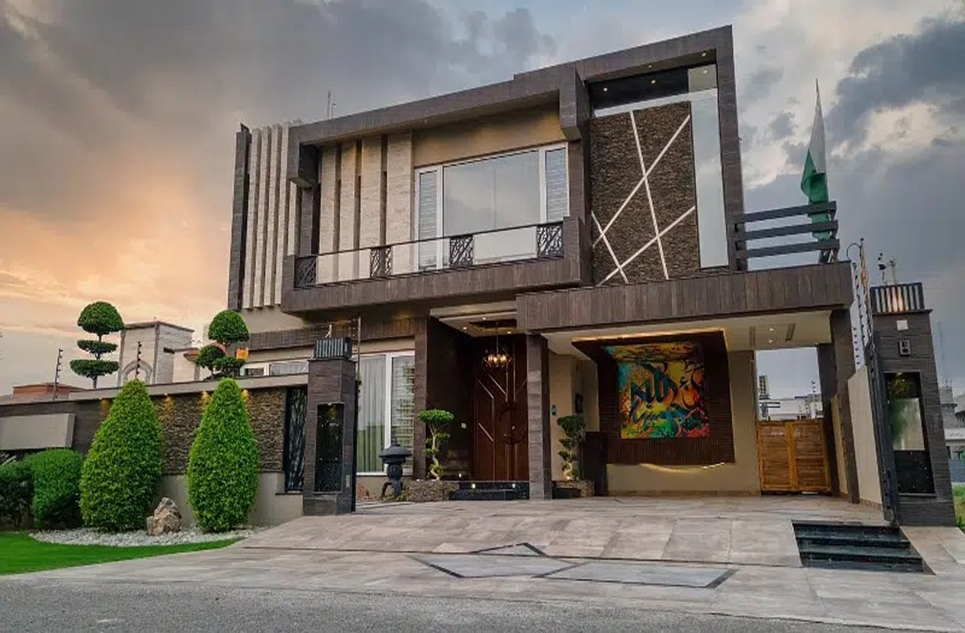 1 kanal house for rent in Phase 6 DHA Lahore