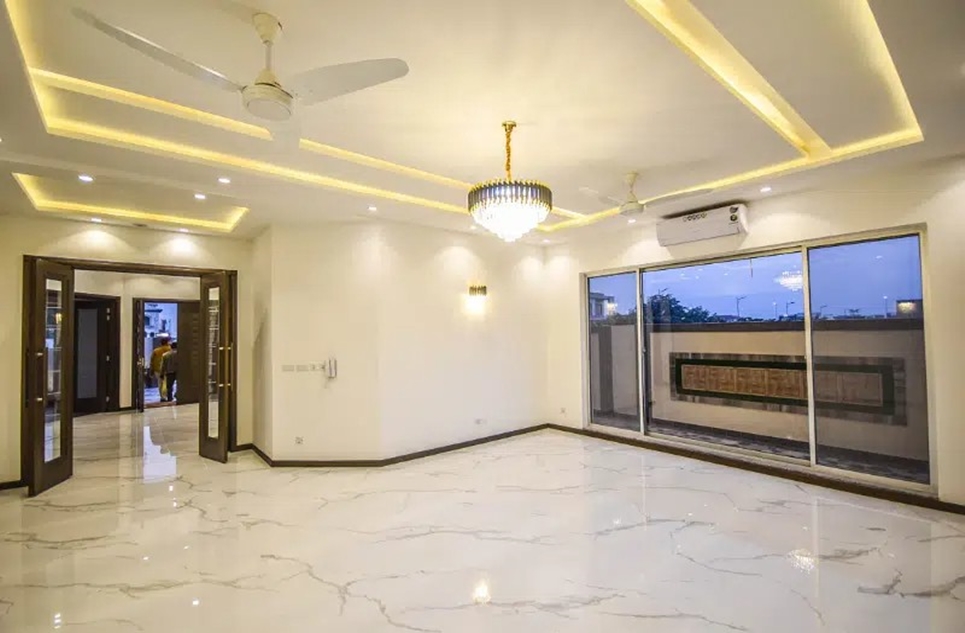 1 kanal house for rent in Phase 5 DHA Lahore