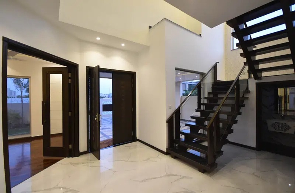 1 kanal house for rent in Phase 5 DHA Lahore