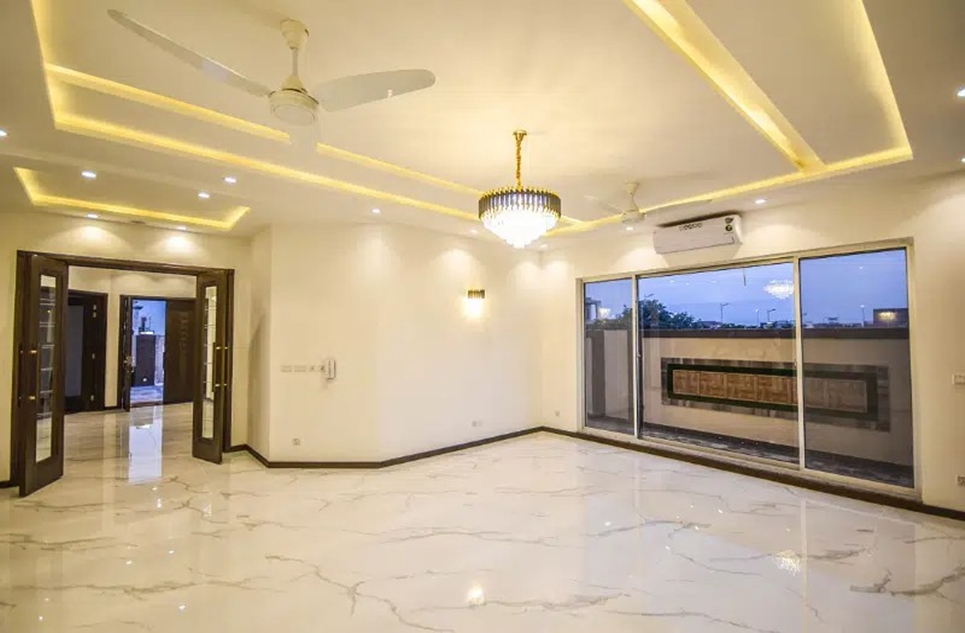 1 kanal house for rent in Phase 5 DHA Lahore