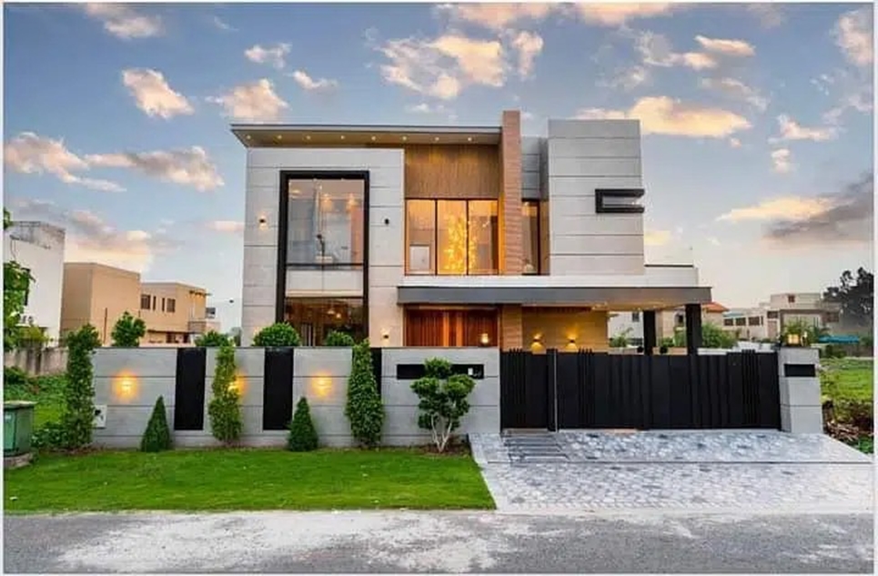 1 kanal house for rent in Phase 5 DHA Lahore