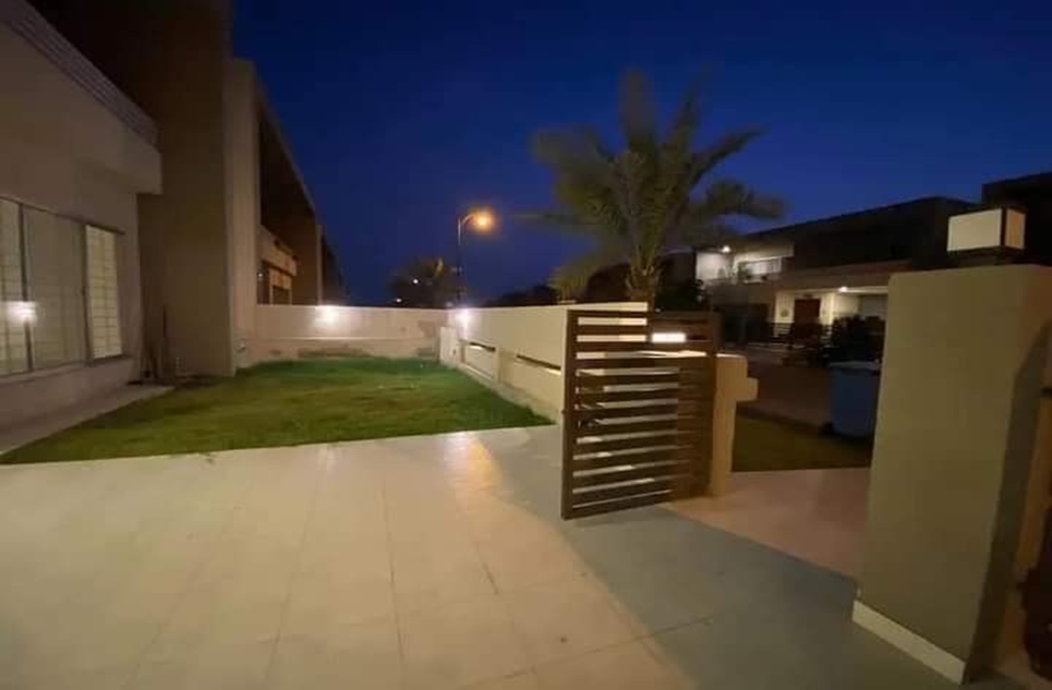 500 square yard Villa for sale in Bahria Town, Karachi