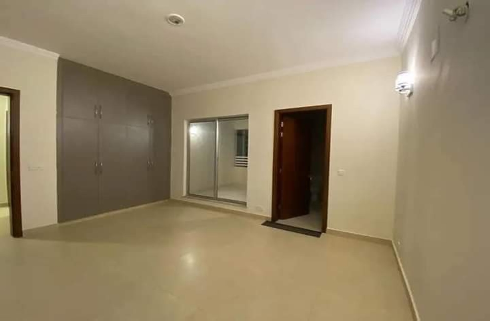 500 square yard Villa for sale in Bahria Town, Karachi