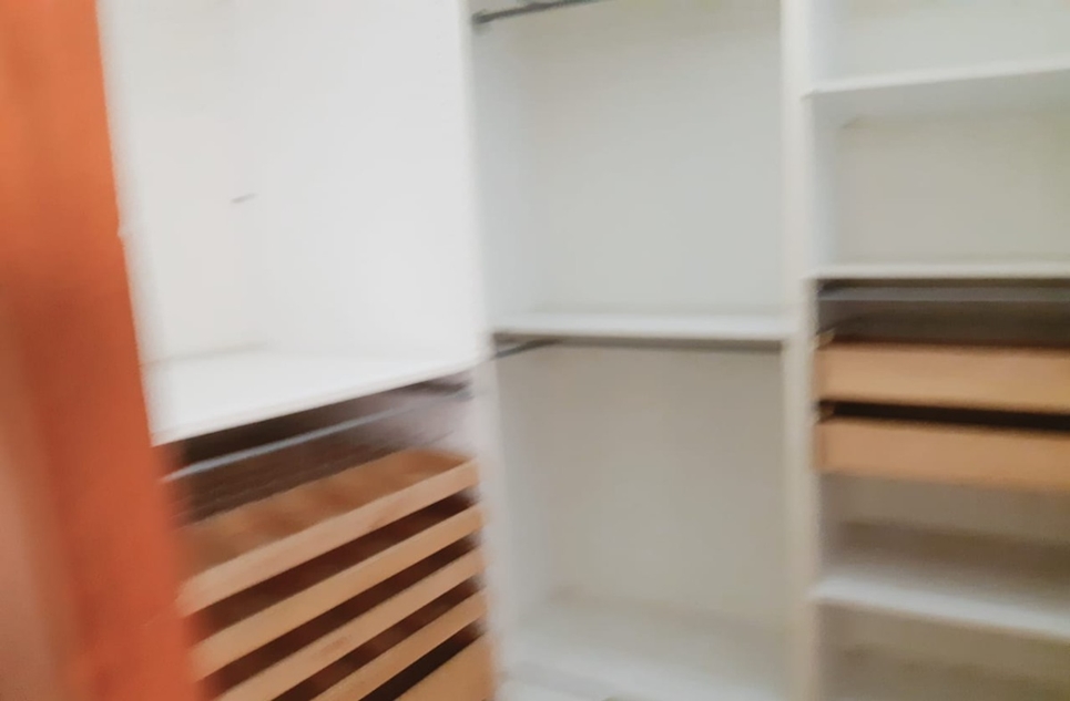 999 square yard house for rent in Phase 5 DHA Karachi