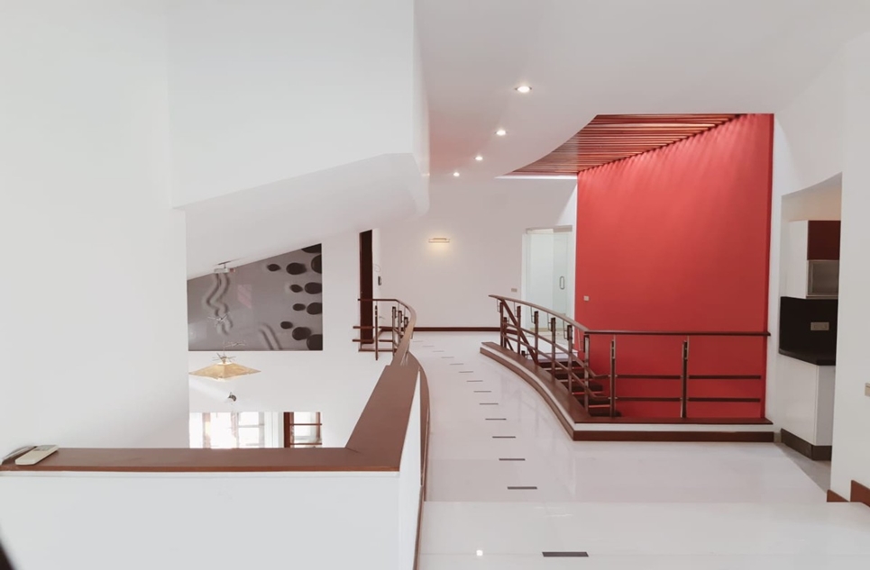 999 square yard house for rent in Phase 5 DHA Karachi