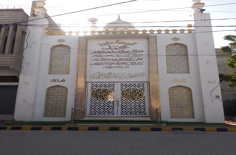 400 square yard plot for sale in Gulshan e Roomi Karachi