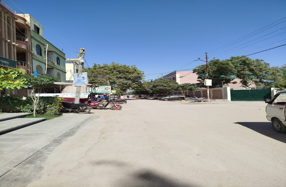 400 square yard plot for sale in Gulshan e Roomi Karachi
