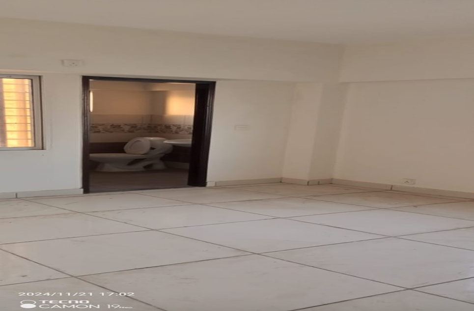 3 beds  apartment for rent in University Road Karachi