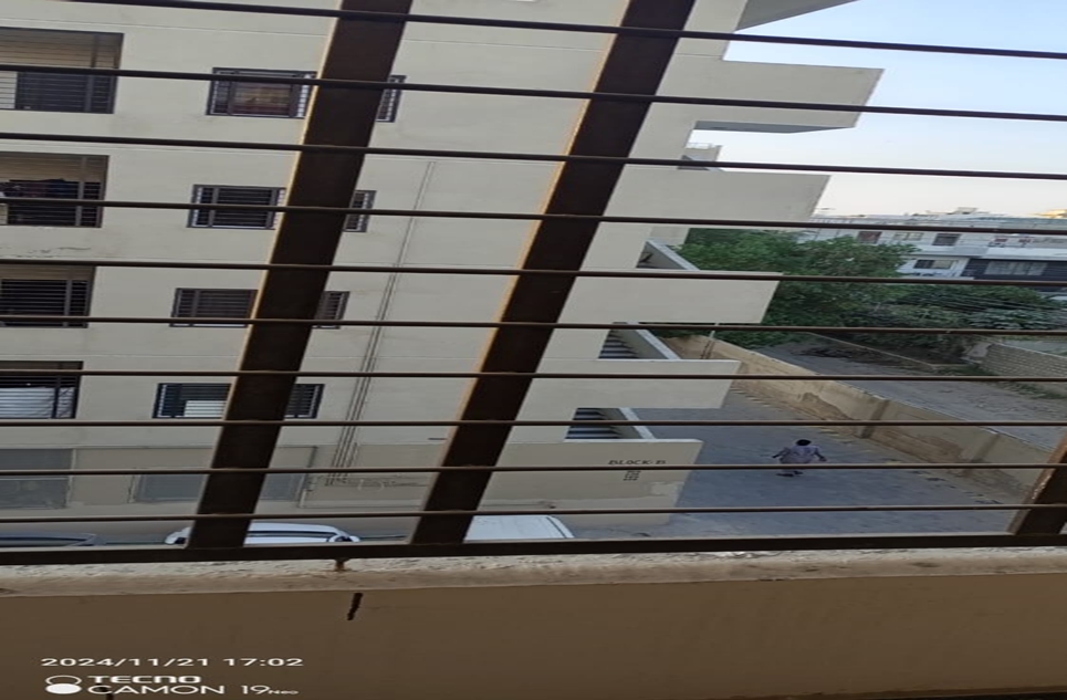 3 beds  apartment for rent in University Road Karachi