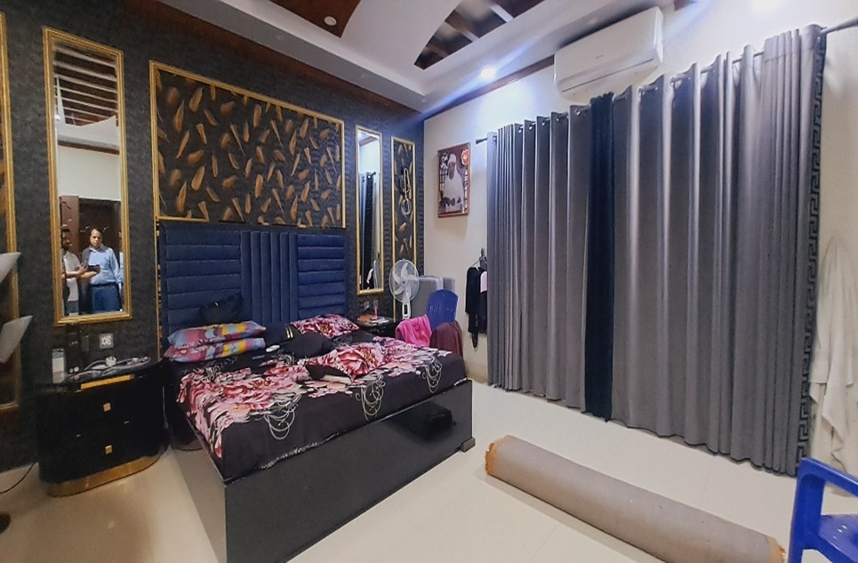 1000 square yard house for sale in Phase 5 DHA Karachi