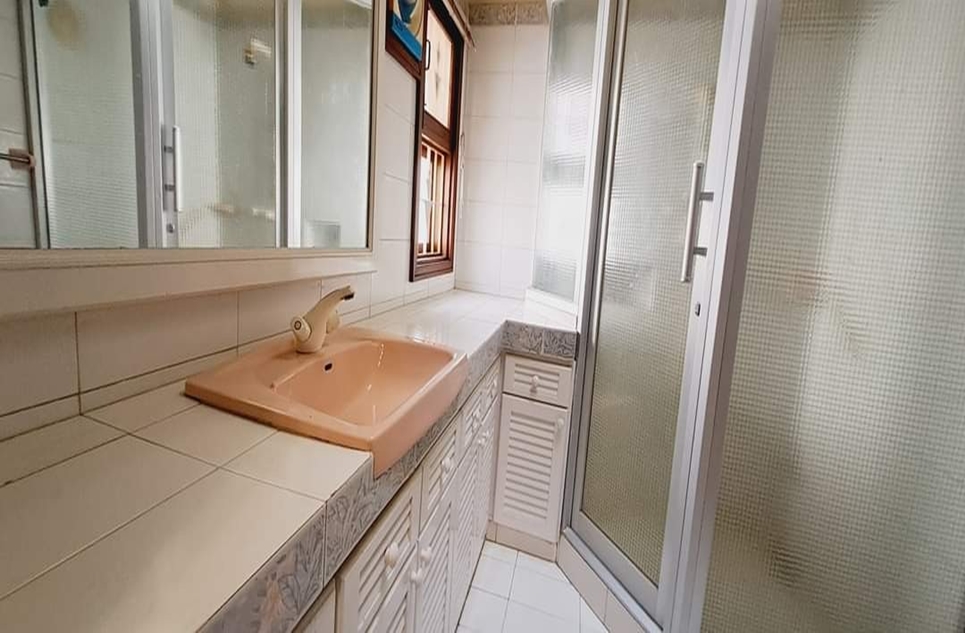 1000 square feet house for sale in Phase 5 DHA Karachi