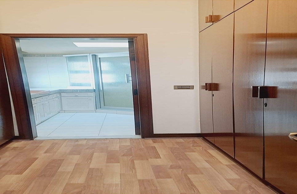 1000 square feet house for sale in Phase 5 DHA Karachi