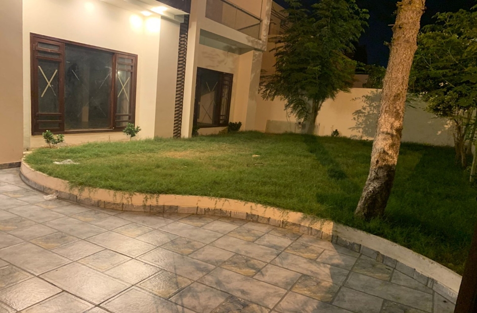 500 square yard house for sale in Phase 6 DHA Karachi