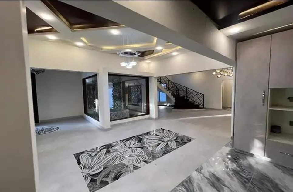 500 square yard house for sale in Phase 6 DHA Karachi