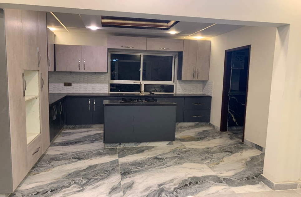 500 square yard house for sale in Phase 6 DHA Karachi