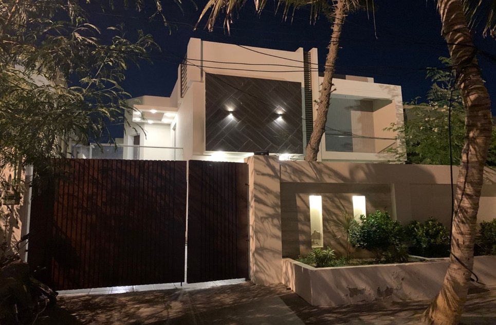 500 square yard house for sale in Phase 6 DHA Karachi
